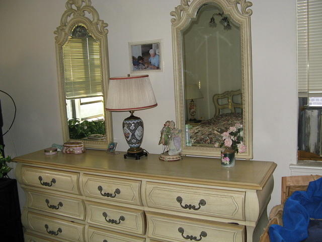 Bedroom set