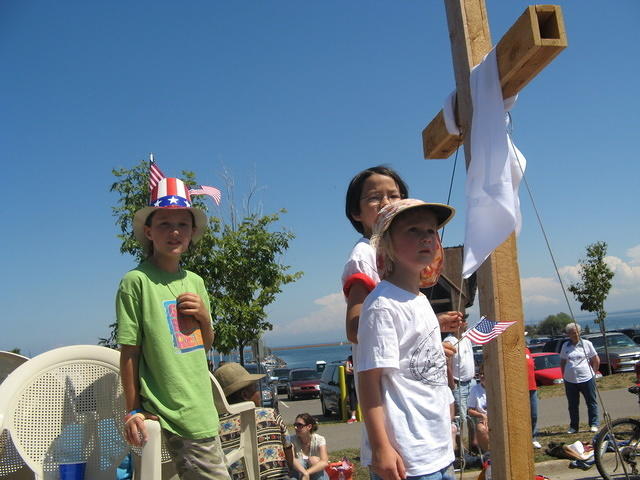 kids on the float