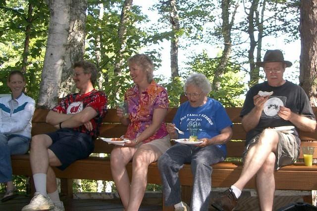 eating on lahti deck