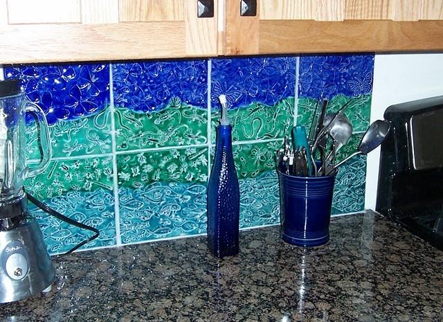 tiles_in_kitchen