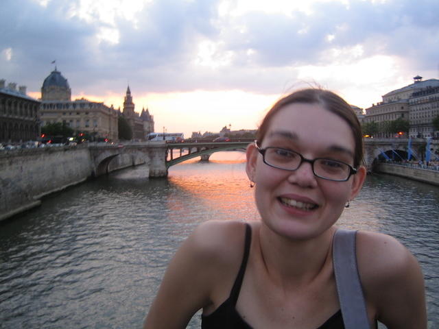 Beth and the Seine - 3