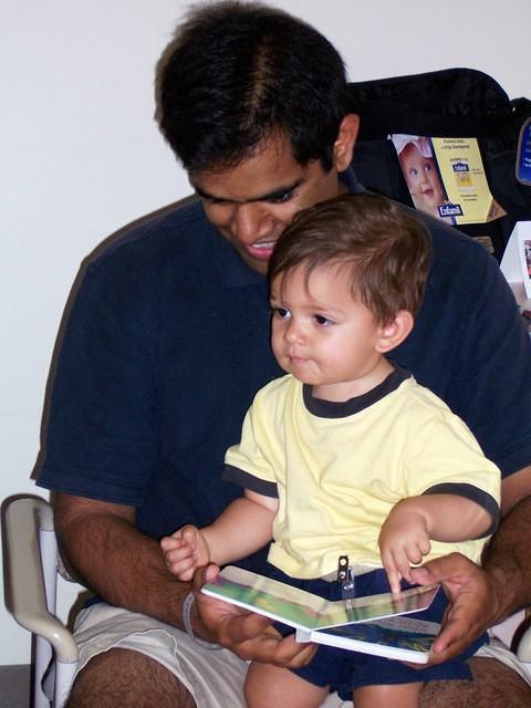 reading_with_daddy