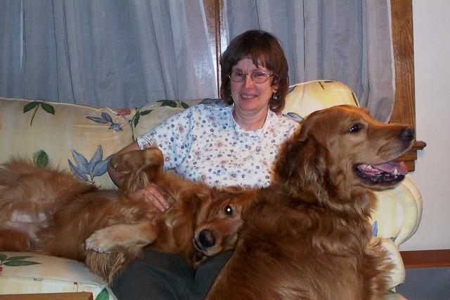 liz_with_dogs